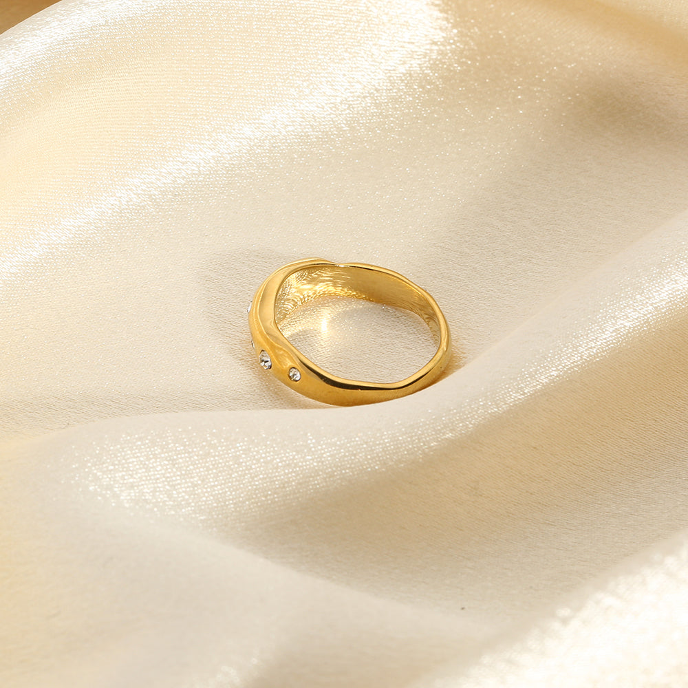 Snake-Shape RingSnake-Shape Ring{https://embermembers.d-blaze-ventura.com/checkout/Snake-Shape Ring}